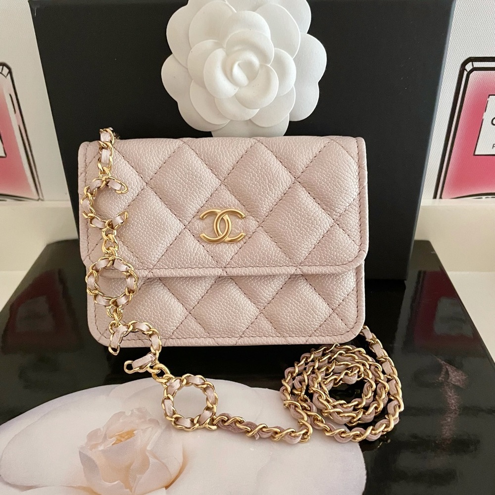 🌸Chanel 21B mini Clutch crossbody on coco chain🌸